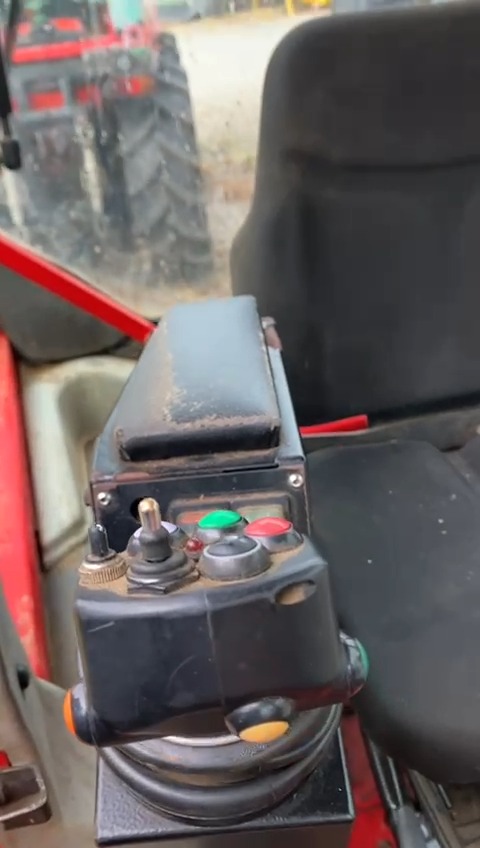 WhatsApp Video 2025-10-13 at 13.51.36_76f8bcae-0 (2)