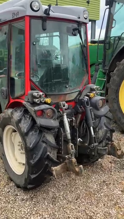 WhatsApp Video 2025-10-13 at 13.51.36_76f8bcae-1 (1)