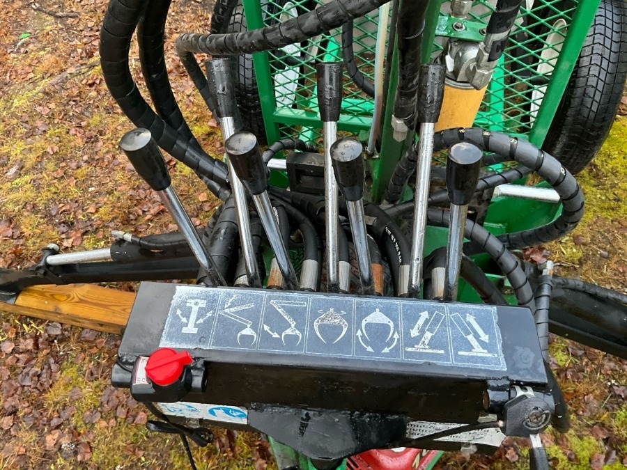 DeWatermark.ai_1762497833496